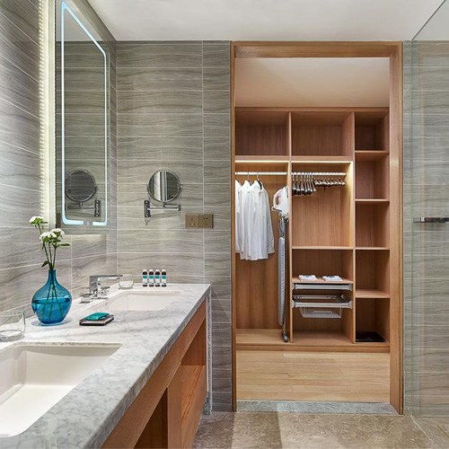 让胡路专业新生儿照中心